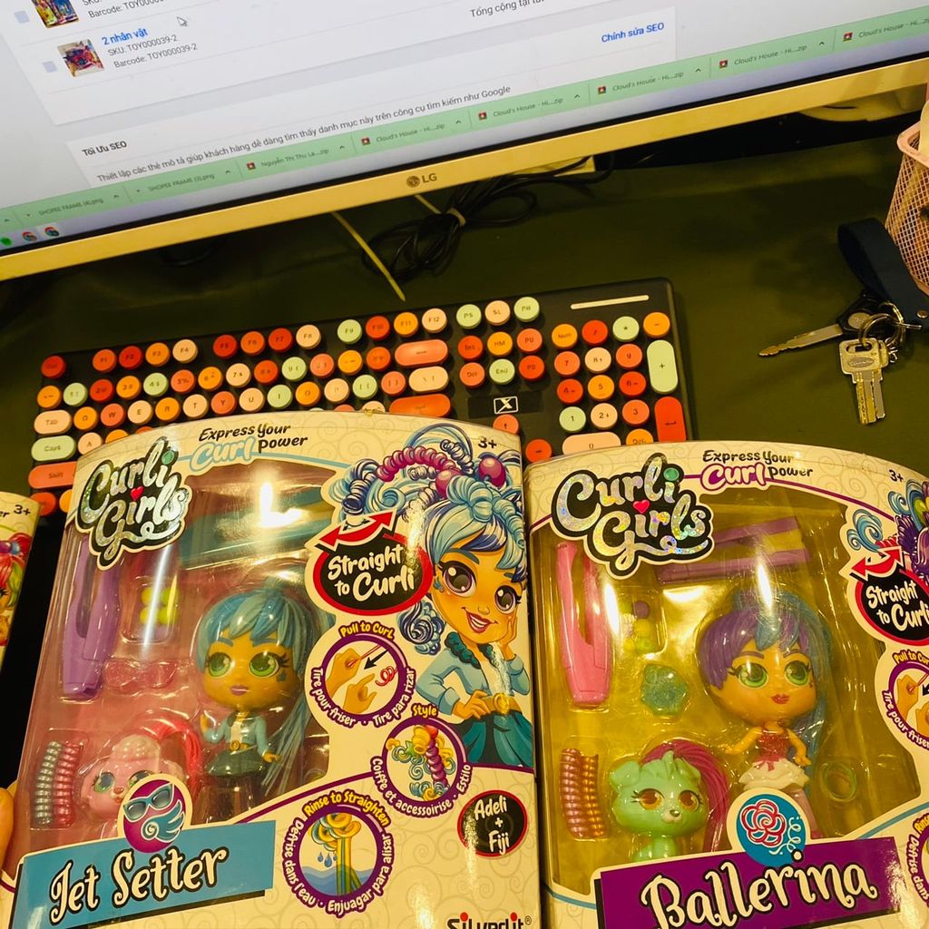 Đồ chơi búp bê Ngôi sao ca nhạc Charli Hãng Curli Girls