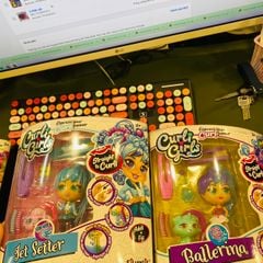 Đồ chơi búp bê Ngôi sao ca nhạc Charli Hãng Curli Girls