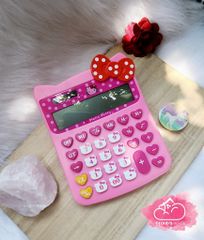 Máy Tính Hello Kitty Vuông Hồng Đậm Nơ đỏ
