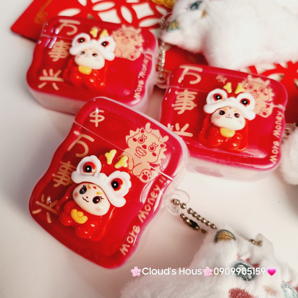 Cover Case Vỏ bảo vệ Airpod Lân Đỏ Cầm Thỏi Vàng Airpod 1/2/3/Pro/Pro2 - TẾT