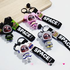 Móc Khóa Gấu BearBrick Đội Mũ Phi Hành Gia Space