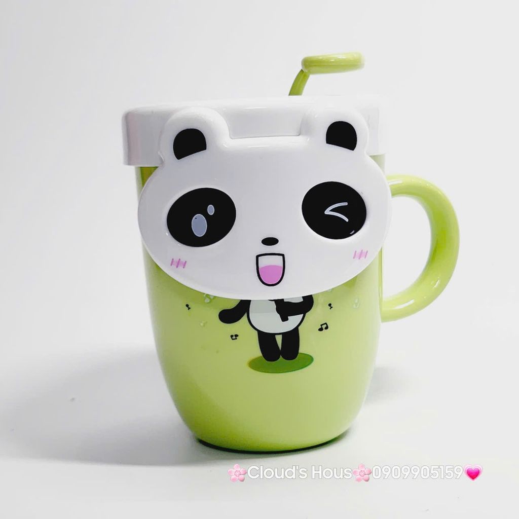 Ly Nước Nhựa Gấu Panda Kèm Muỗng