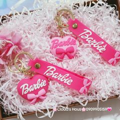 Móc Khóa Barbie Trái Tim bên lề