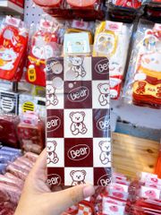 CASE iPhone VUÔNG NHÁM BÓNG BẢO VỆ CAMERA BEAR-LUCKY BEAR ( FORM VUÔNG)