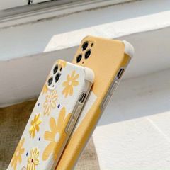 CASE IPHONE HOA Cúc Vàng Thêu Chất Nhám Da