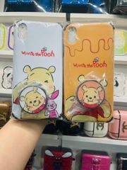 CASE IPHONE GẤU POOH Say Hi Nhám Viền Dẻo ( kèm Popsocket)