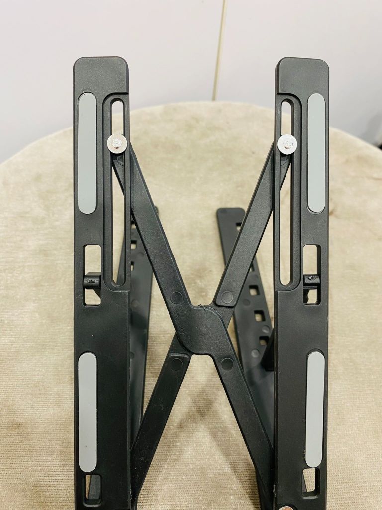 GIÁ ĐỠ LAPTOP creative folding storage bracket (Bằng NHỰA)