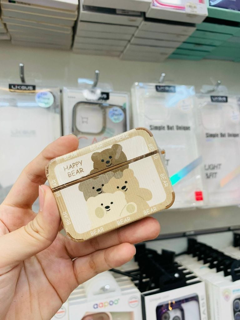 COVER AIRPOD Gấu Form Vuông sọc nhám da