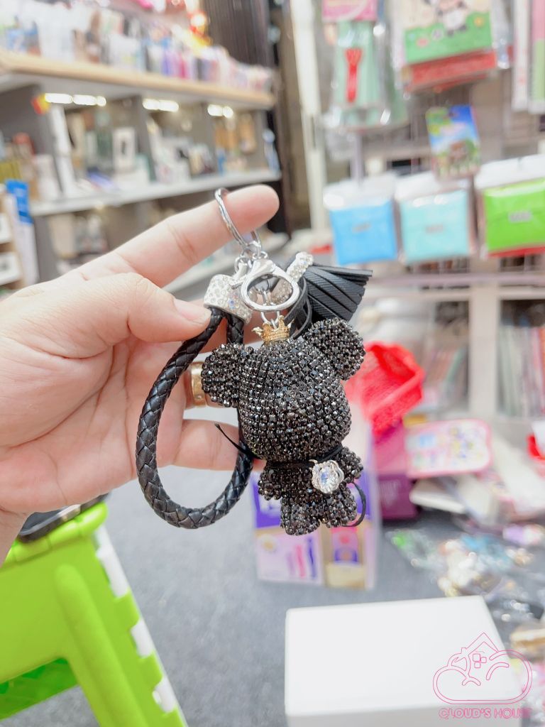 MÓC KHÓA BEARBRICK ĐÍNH ĐÁ SANG CHẢNH MẬP (CÓ KÈM DÂY DA)