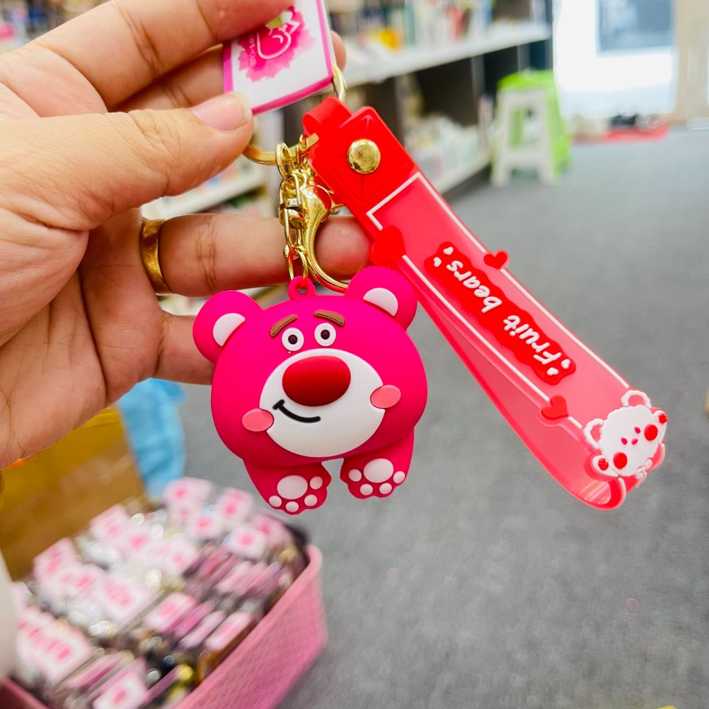 MÓC KHÓA GẤU DÂU LOTSO - CÁI MÔNG