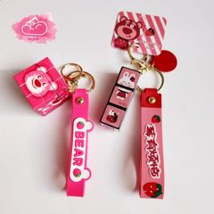 MÓC KHÓA GẤU DÂU LOTSO Rubik Dài