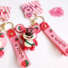 MÓC KHÓA GẤU Dâu LOTSO đeo giỏ