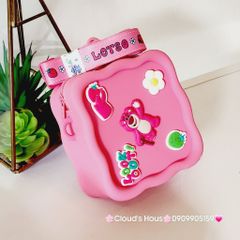 TÚI ĐEO CHÉO Silicone Gấu Dâu Lotso Form Vuông Chính hãng