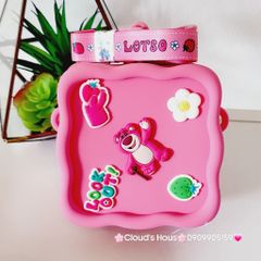 TÚI ĐEO CHÉO Silicone Gấu Dâu Lotso Form Vuông Chính hãng