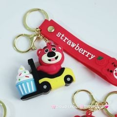 Móc khóa Gấu dâu Lotso đồ ăn & cầm gậy Strawberry