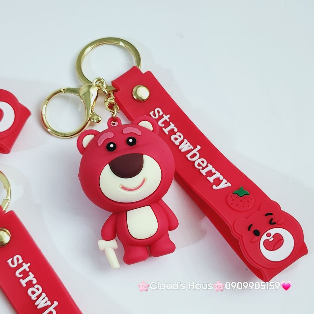 Móc khóa Gấu dâu Lotso đồ ăn & cầm gậy Strawberry