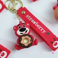Móc khóa Gấu dâu Lotso đồ ăn & cầm gậy Strawberry