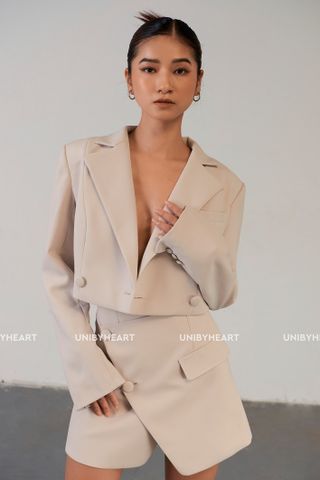 Áo blazer nữ Wendy Blazer SMI012 dài tay dáng ngắn, chất liệu dày dặn, có độn vai - Uni By Heart