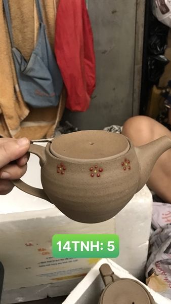 Ấm trà 275-14 (quai cầm - có hoa)