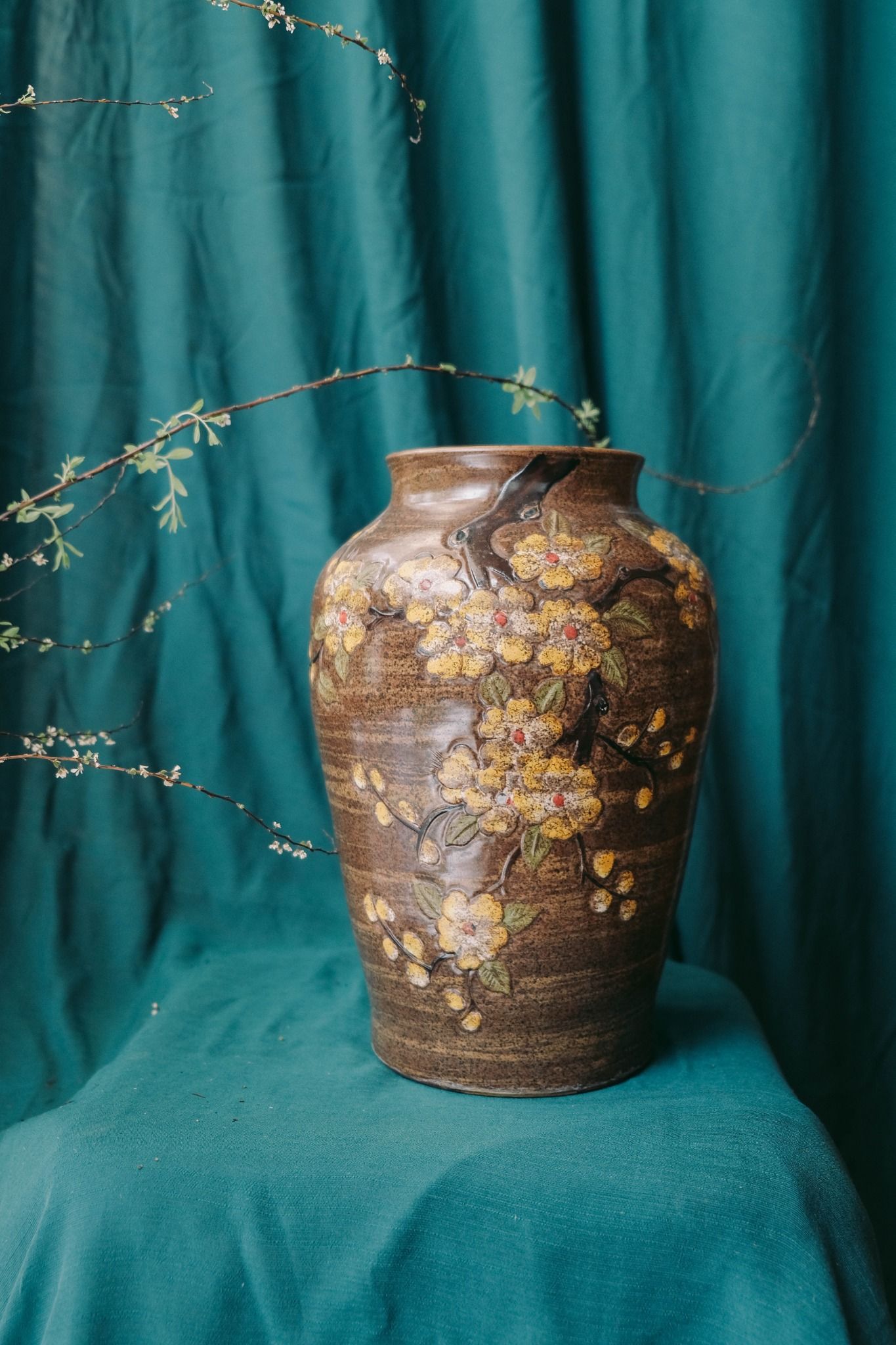 Lọ hoa độc bản- Mai