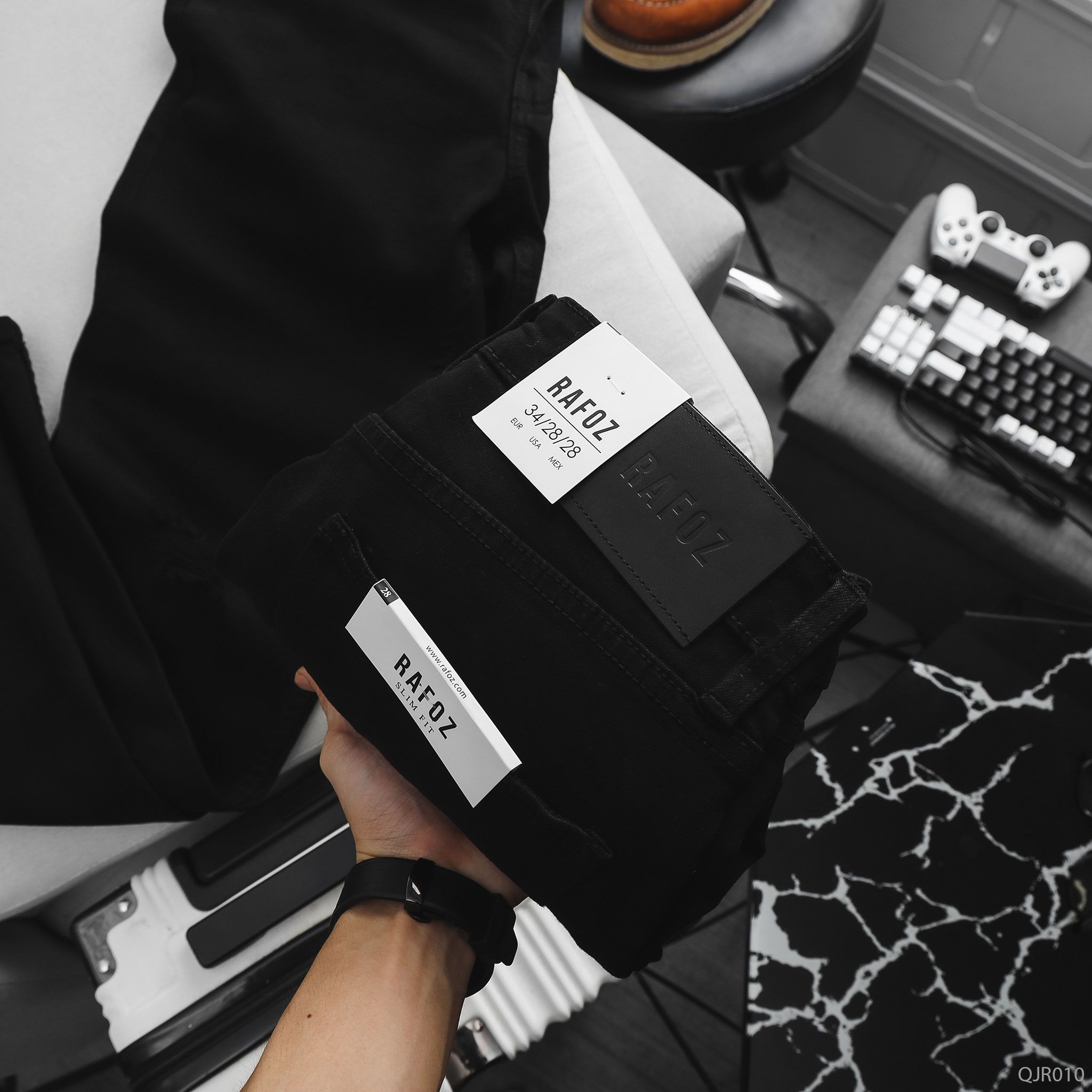  Quần jean RAFOZ đen rách gối - 010 