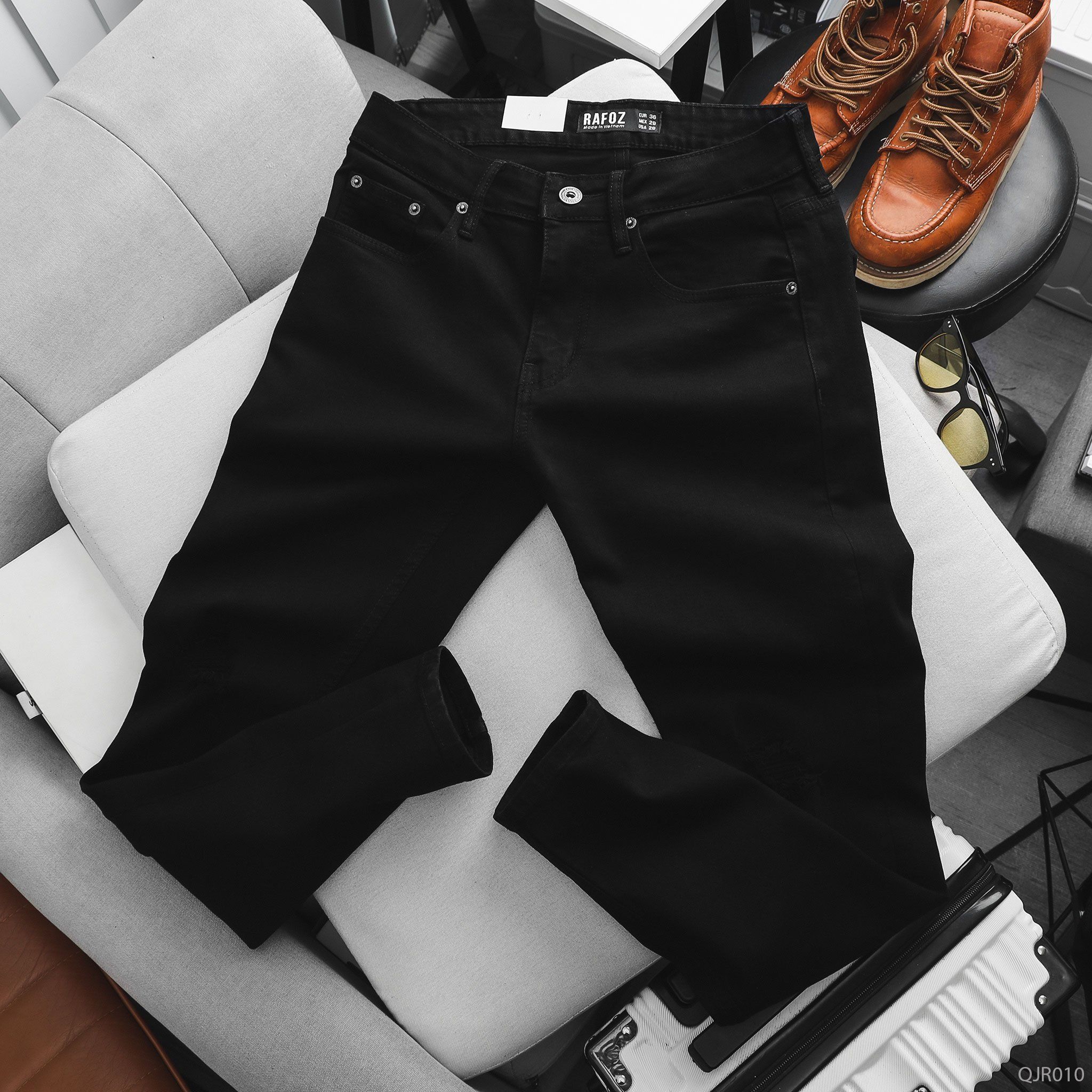  Quần jean RAFOZ đen rách gối - 010 