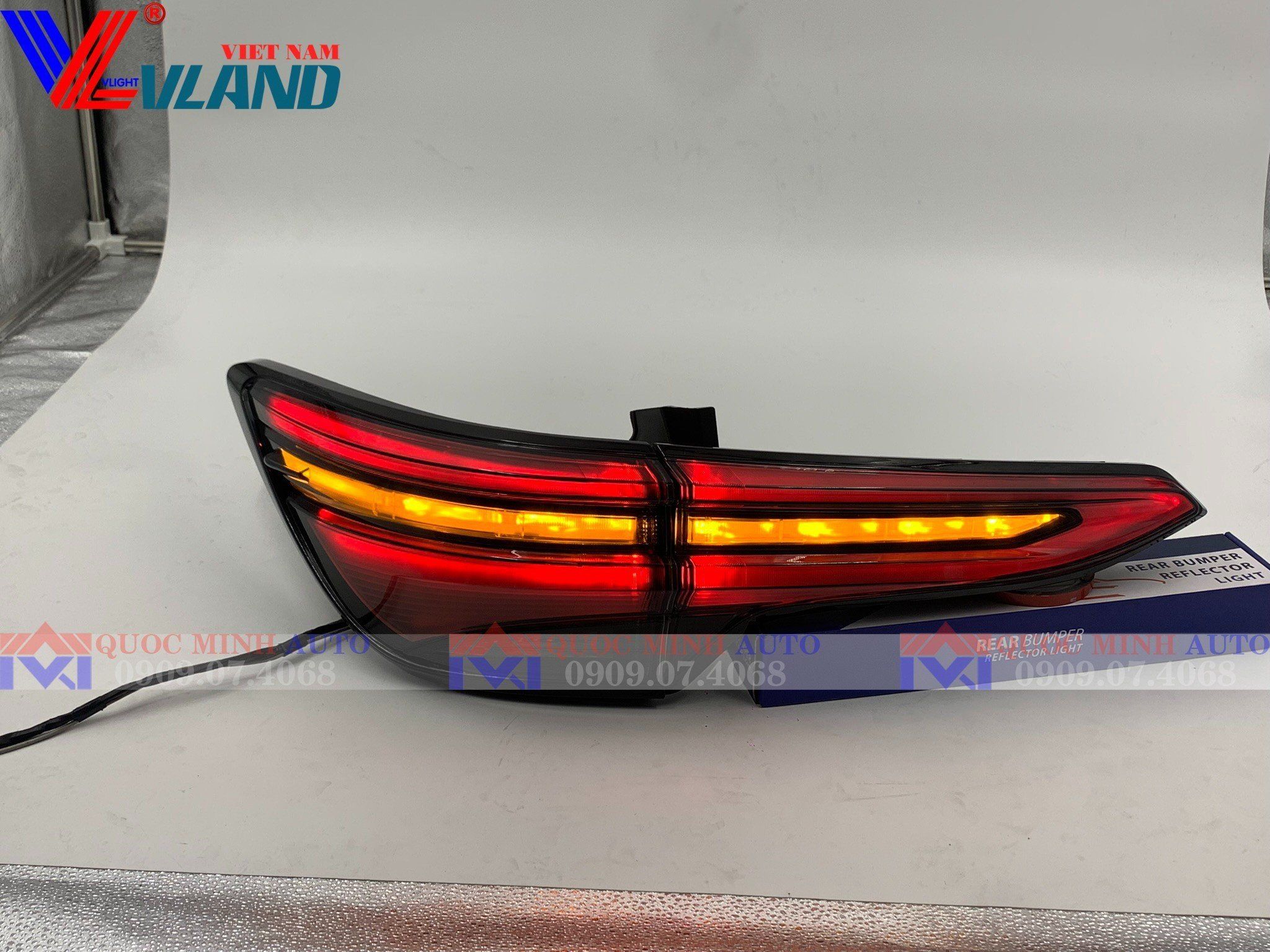  Đèn hậu Toyota Fortuner 2017 lên 2021 màu khói 