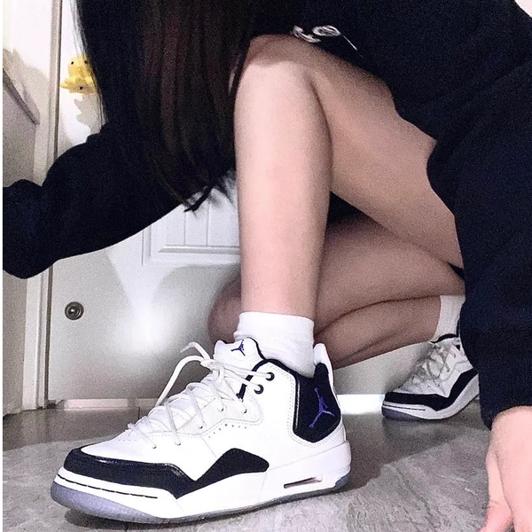 Giày Nike Air Jordan Courtside 23 'White Dark Concord' GS AR1002-104
