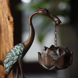  Lư hương bằng đồng hạc ngậm hoa sen 