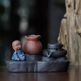  Thác khói trầm hương chú tiểu bằng gốm sứ CTM3 