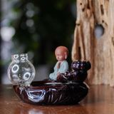  Thác khói trầm hương chú tiểu bằng gốm sứ CTM1 