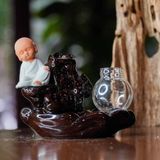  Thác khói trầm hương chú tiểu bằng gốm sứ CTM1 