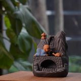  Thác khói trầm hương chú tiểu bằng gốm sứ CTM4 