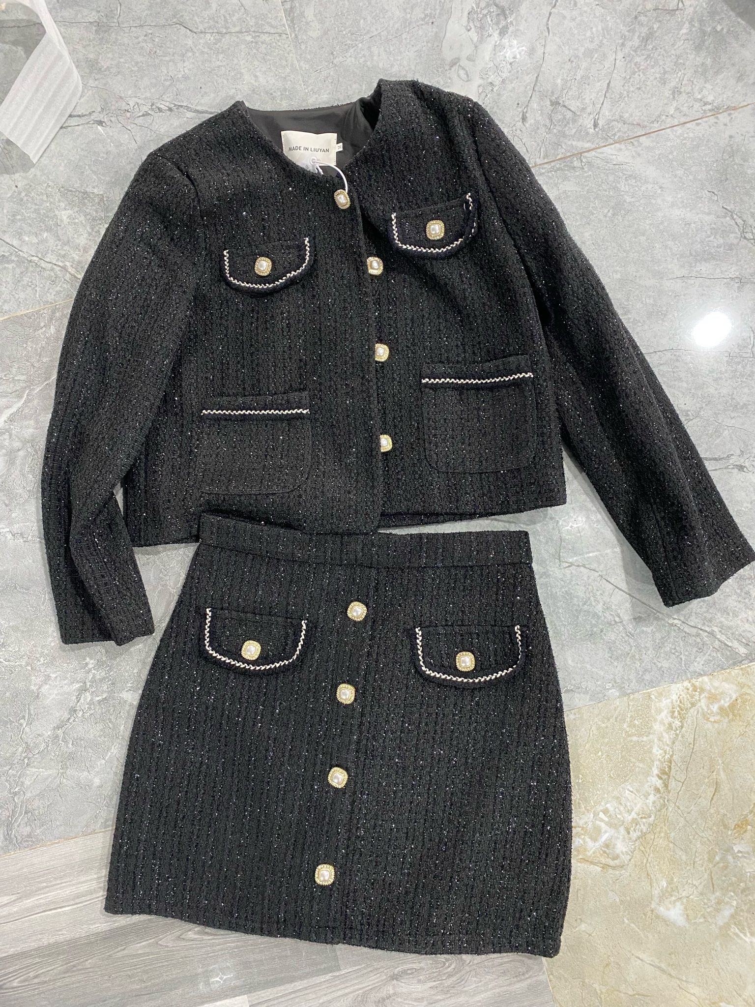  Set dạ đen cúc trắng 0308 tầng 2 