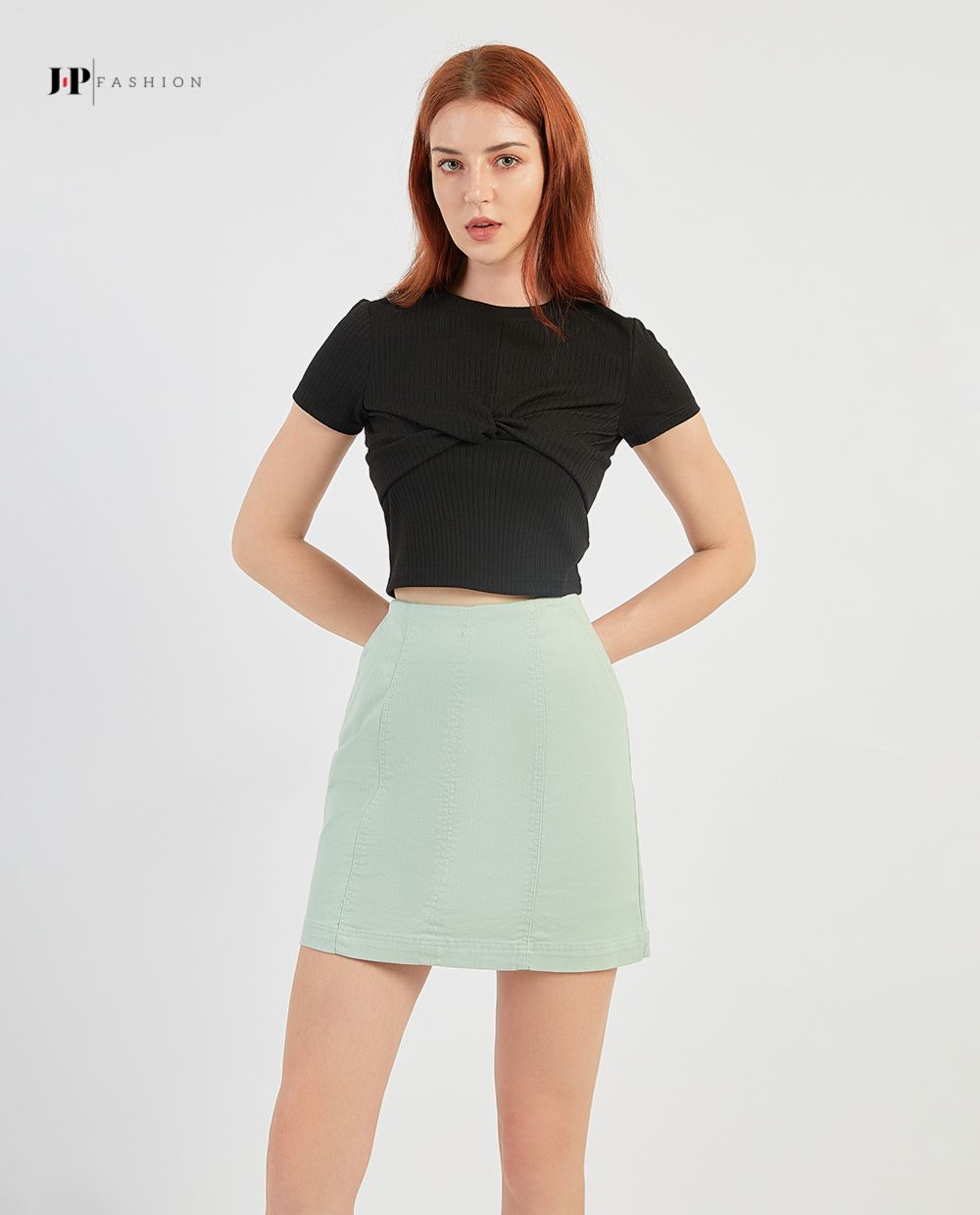  Áo thun croptop ngắn tay 