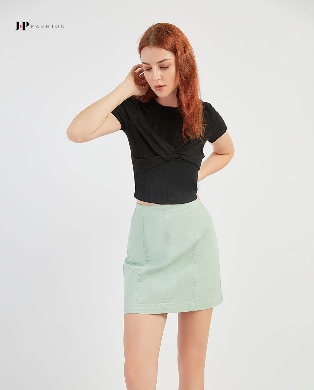 Áo thun croptop ngắn tay