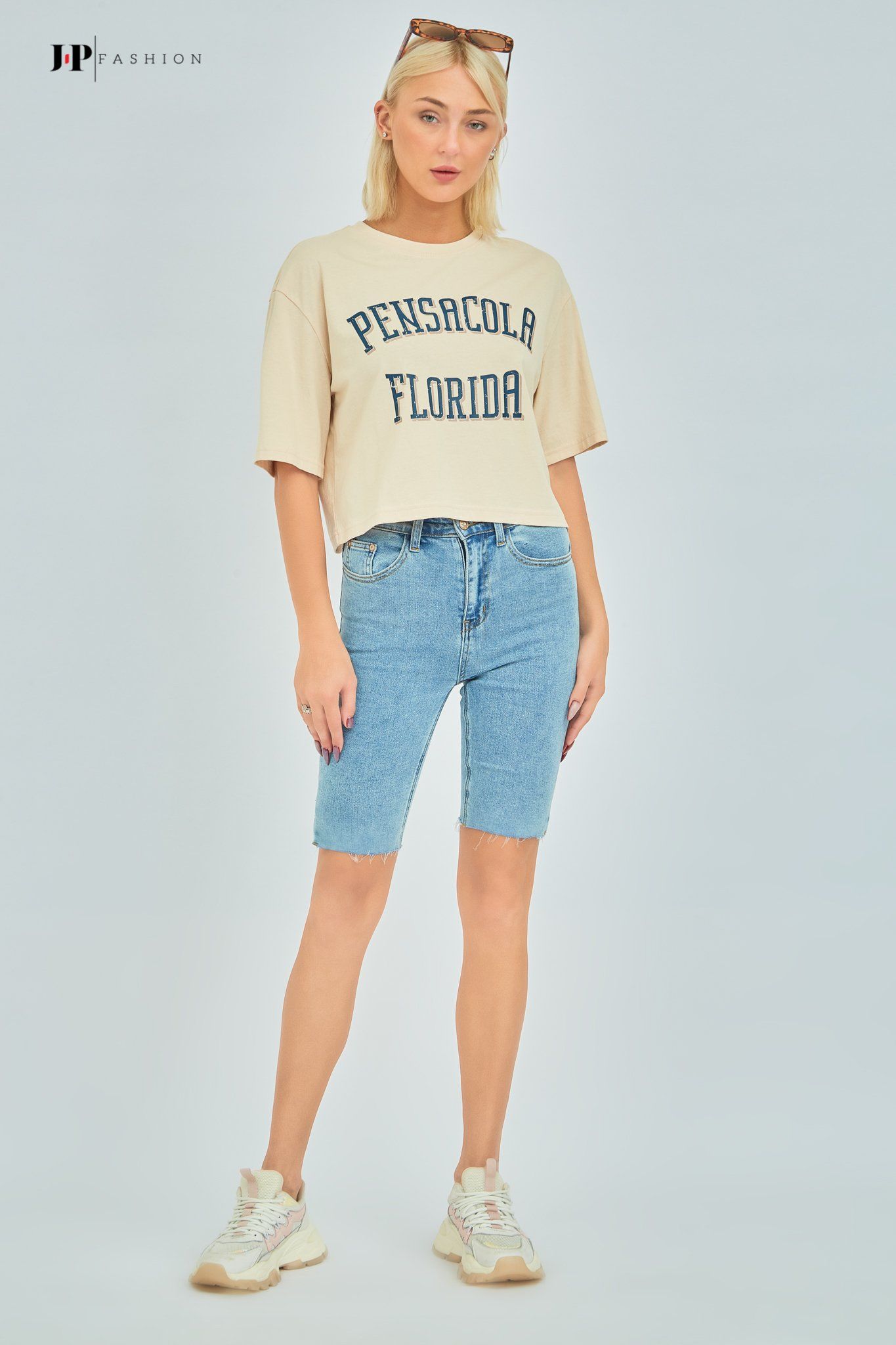 Áo thun croptop