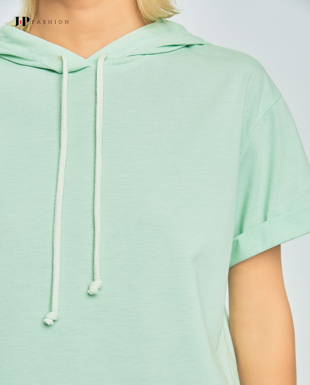 Áo thun nón form rộng