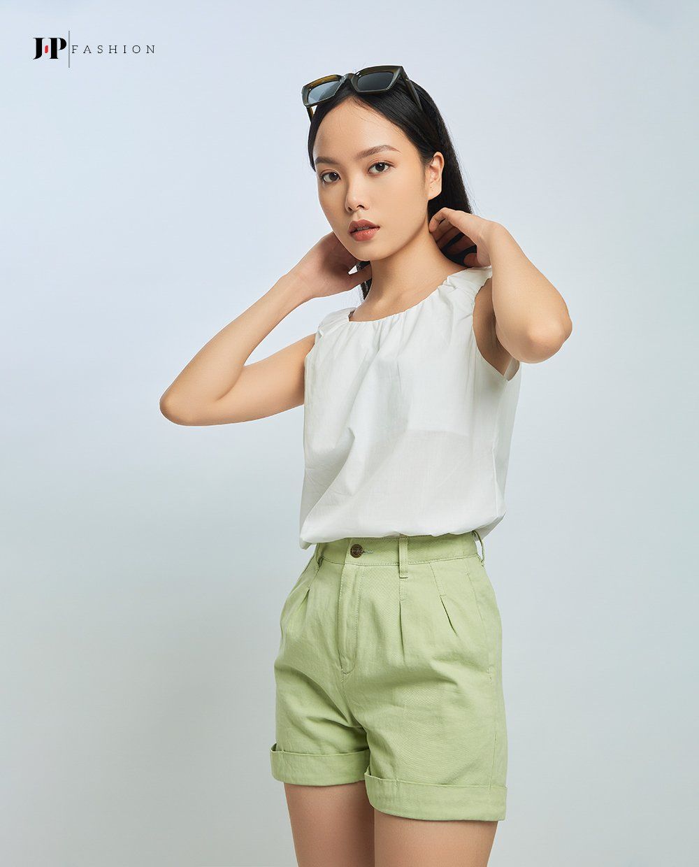 Áo sơ mi kiểu sát nách