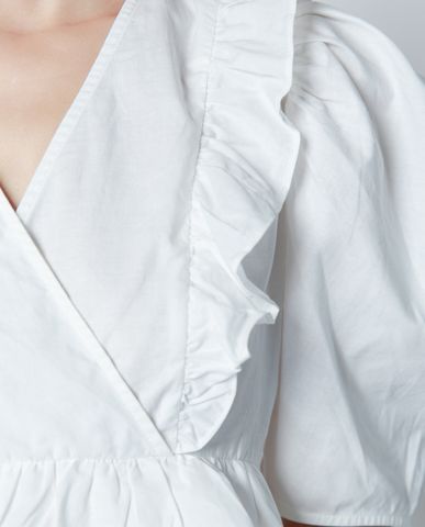 Áo sơ mi kiểu ngắn tay