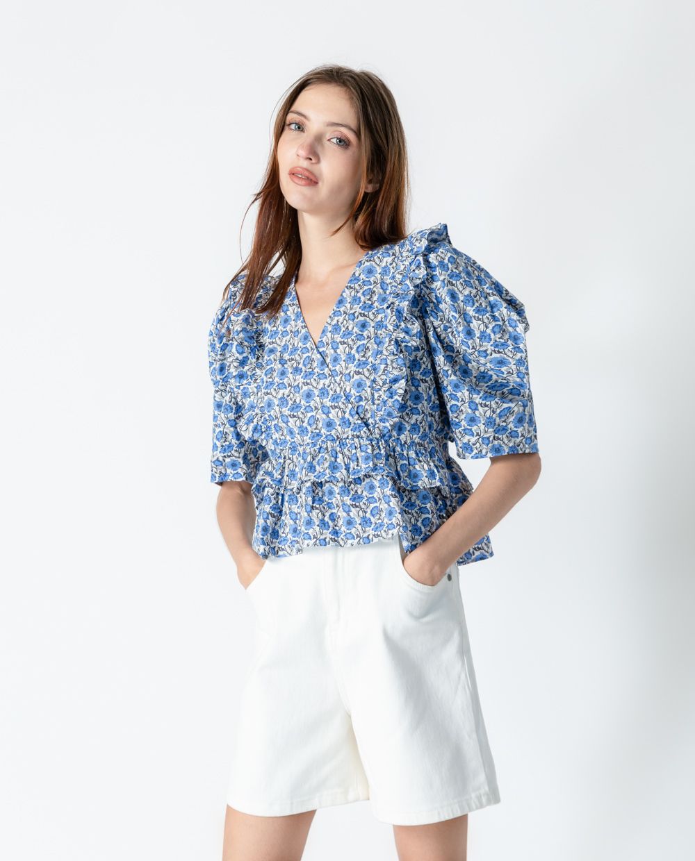 Áo sơ mi kiểu ngắn tay