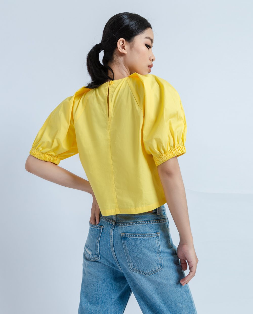 Áo sơ mi kiểu ngắn tay