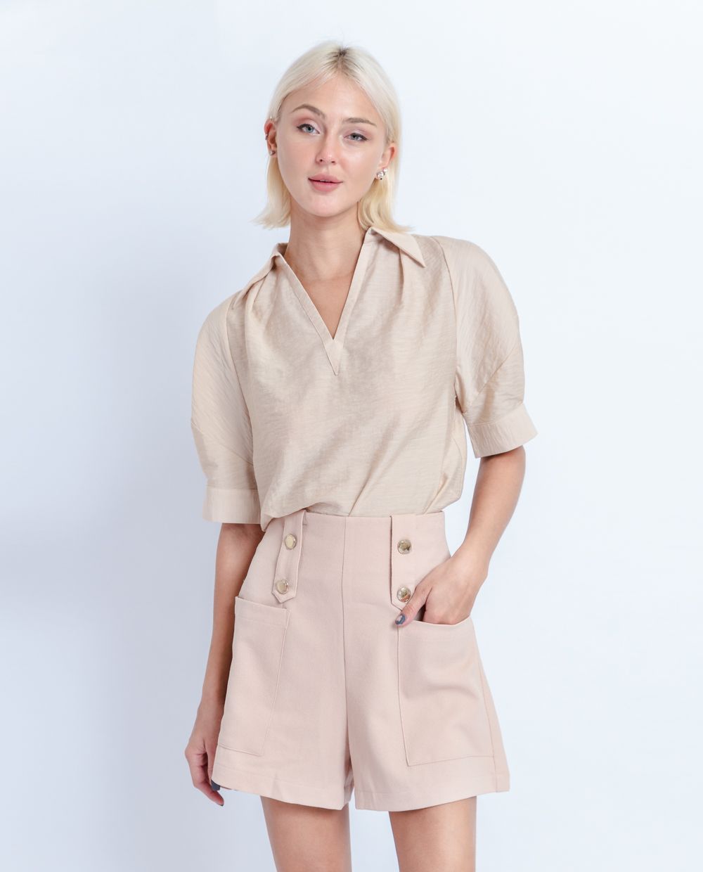 Áo sơ mi kiểu ngắn tay