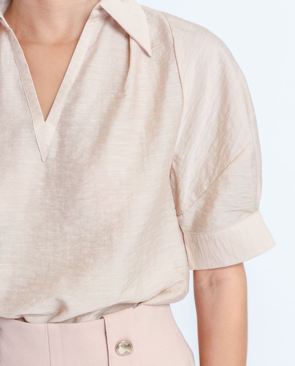 Áo sơ mi kiểu ngắn tay