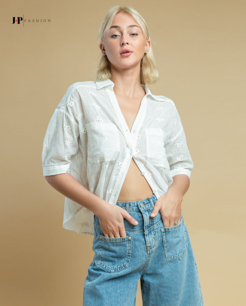 Áo sơ mi kiểu ngắn tay