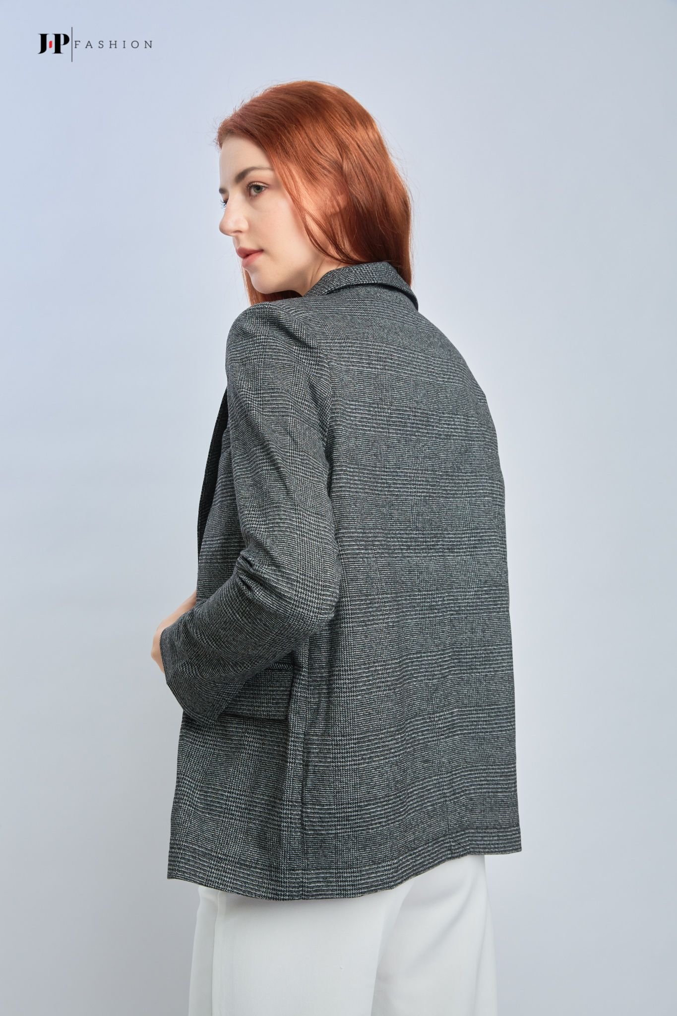 Khoác vest form rộng