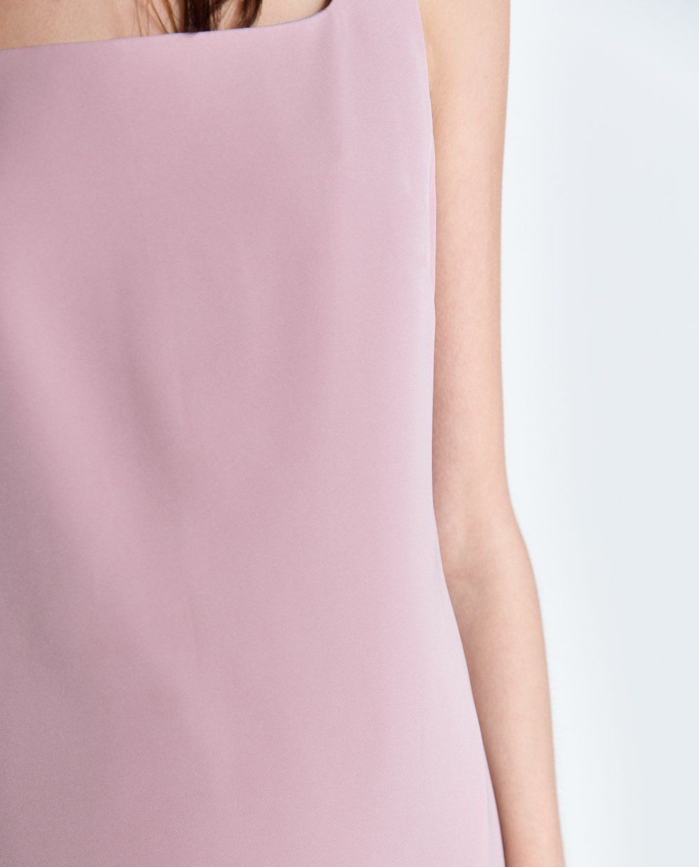 Jumpsuit ngắn hai dây