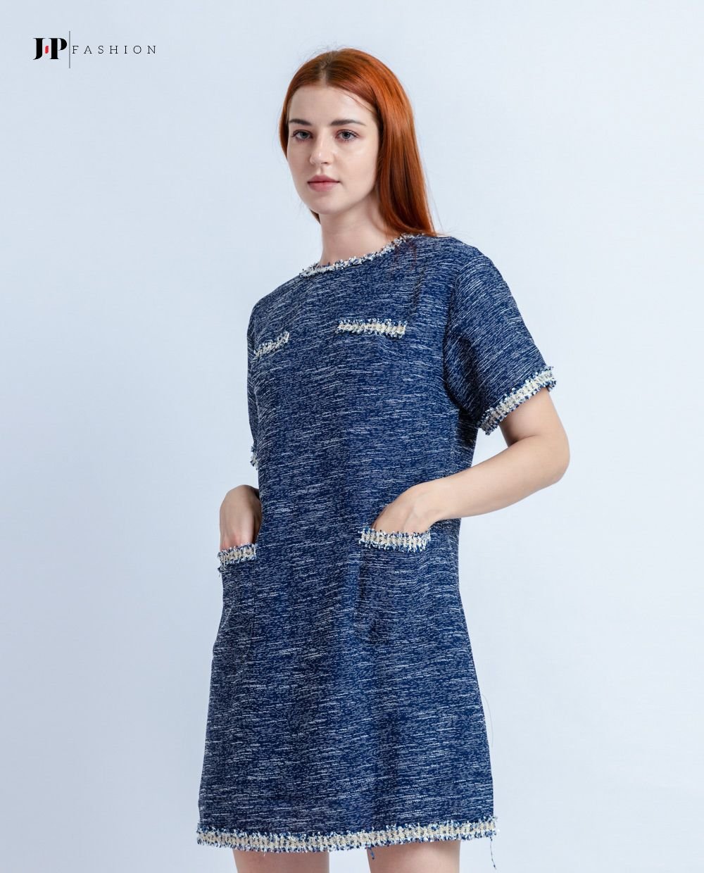 Đầm kiểu ngắn tay