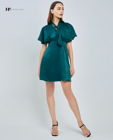 Đầm kiểu ngắn tay