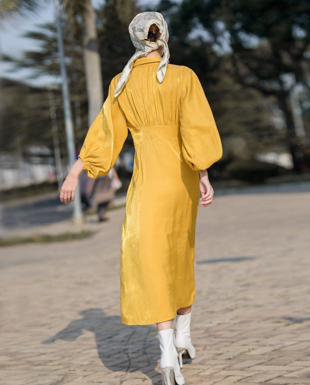 Đầm kiểu dài tay